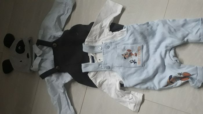Lot de vêtement bébé 1 mois - photo numéro 3