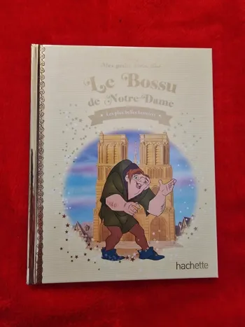 Livre 42 mes petits livres d'or Disney le bossu de notre dame