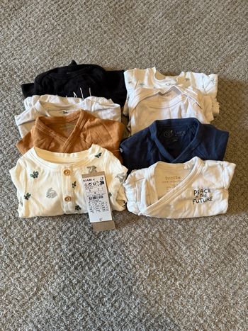 Lot de 8 body manche longue taille 3 mois