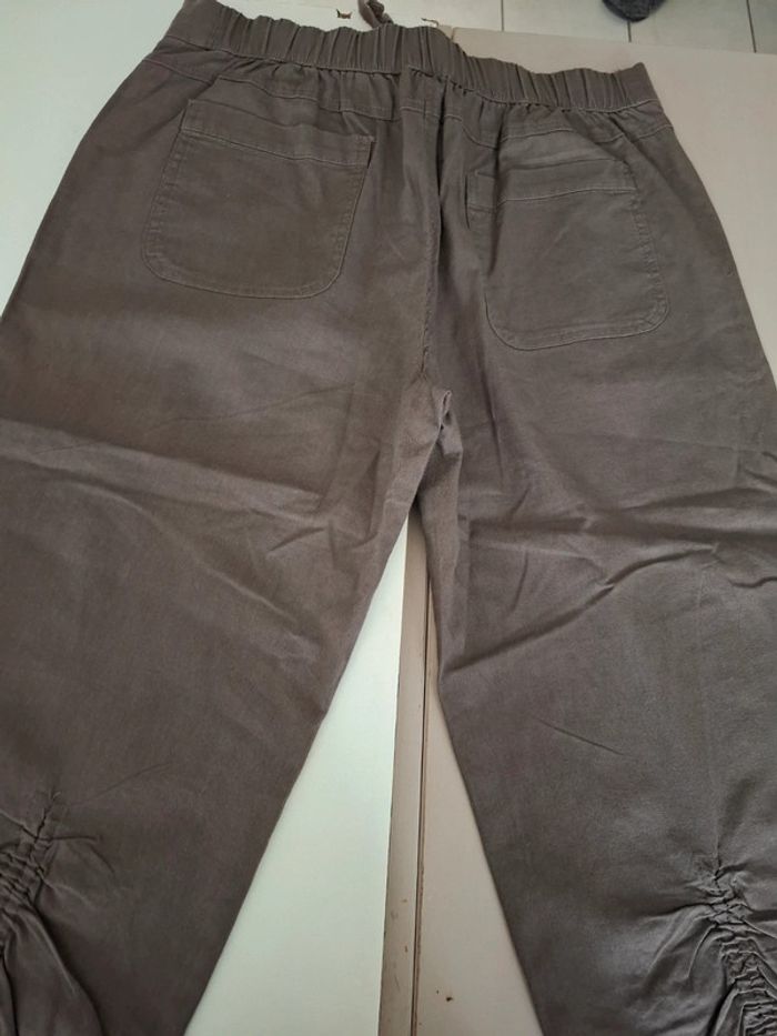 Pantacourt taille 42 - photo numéro 2