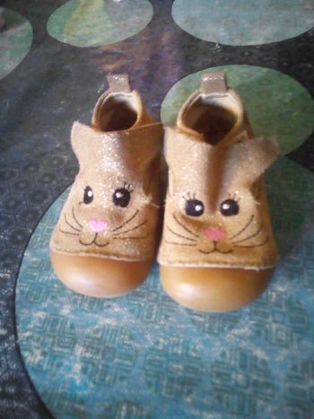 Chaussures pointure 18