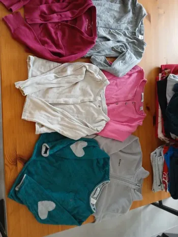 Lot de 6 pull / veste en 3 ans