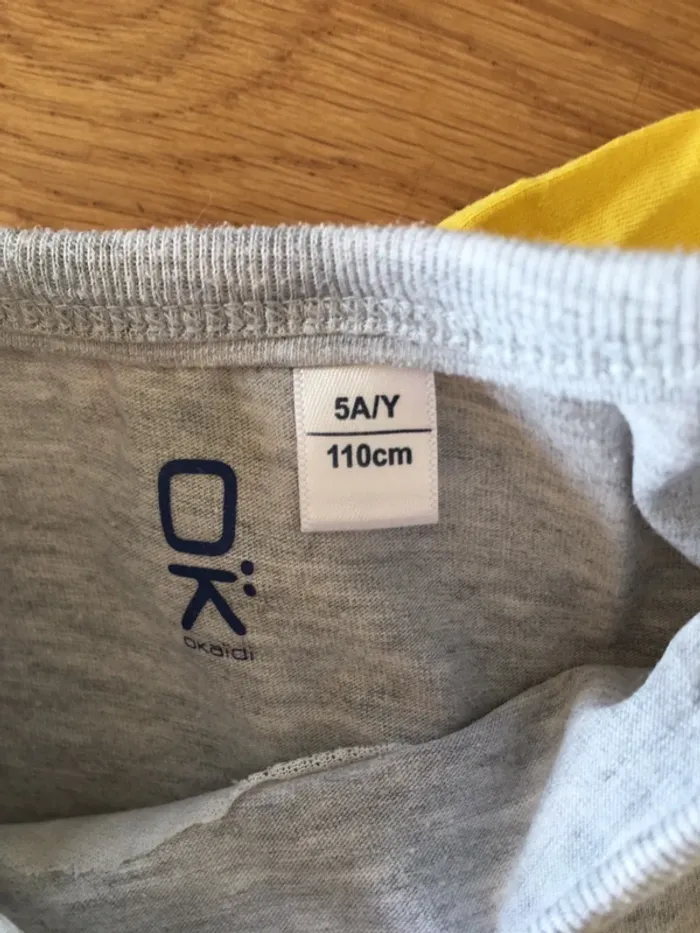 Lot de 2 tee-shirts manches courtes 5 ans - photo numéro 2