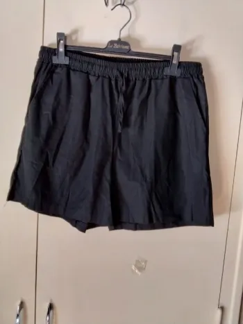 Short femme avec entrejambe de 11 cm (A113)
