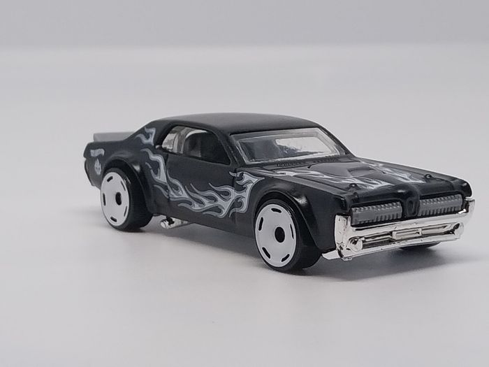 Hot Wheels '68 Mercury Cougar 2019 Noir Flamme blanche