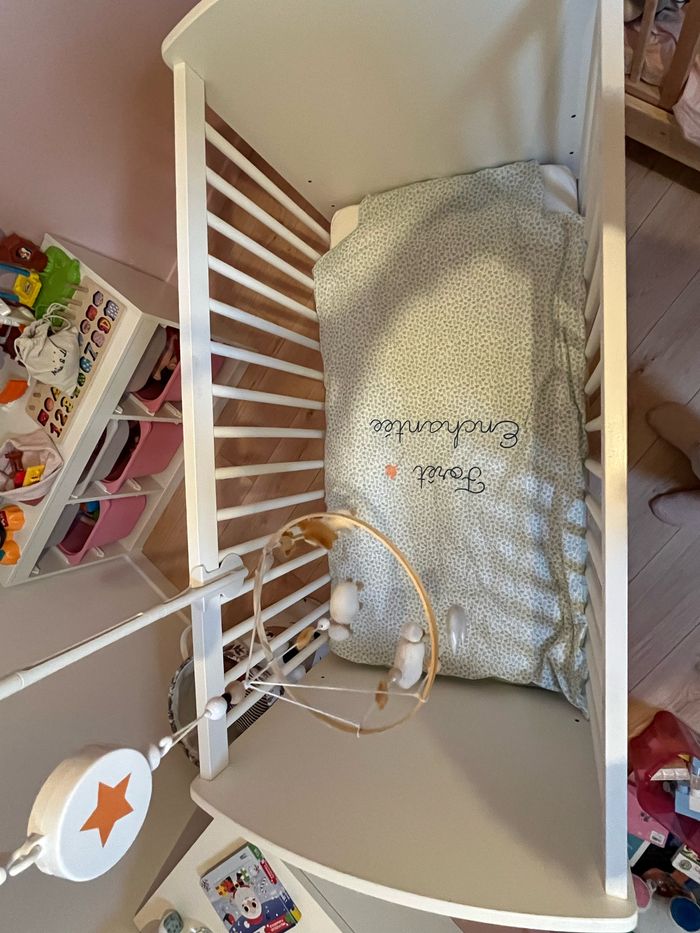 Ensemble lit bébé et table à langer - photo numéro 3