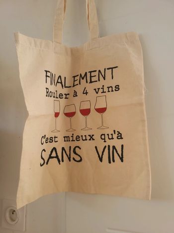 Tote bag