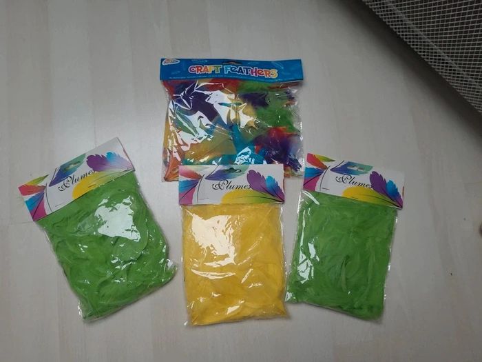 lot 4 sachets plumes colorées