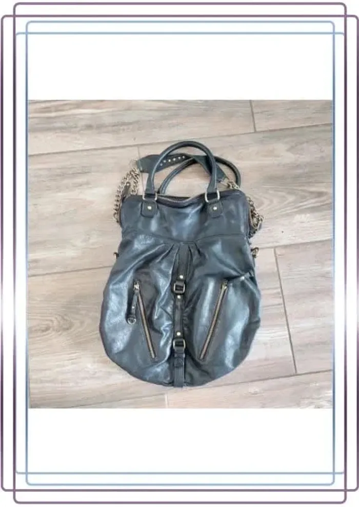 Sac à bandoulière en cuir Sabrina, bon état mais quelques petites traces, 35x40