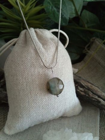 Collier pendentif en pierres naturelles labradorite et quartz rose