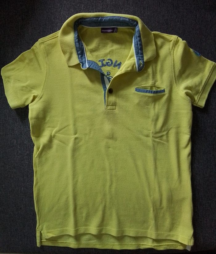 Polo manches courtes garçon. 10ans.