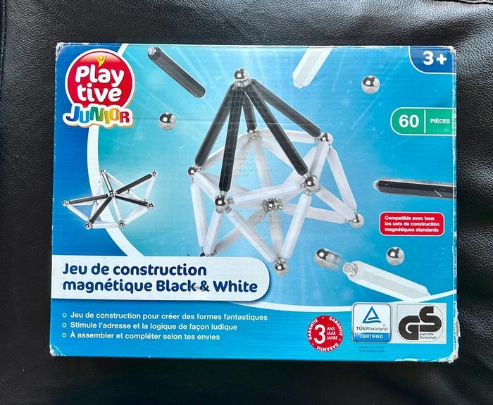 Neuf: Play tive junior, jeu de construction magnétique black&white 60 pièces