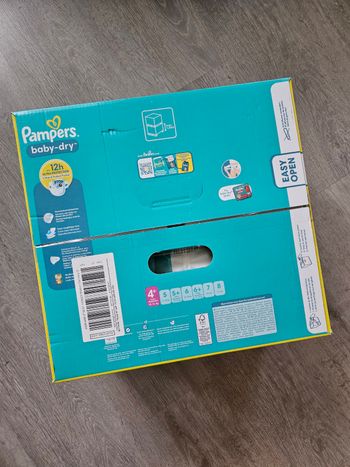 Carton couches pampers taille 4+ 120 couches neuf
