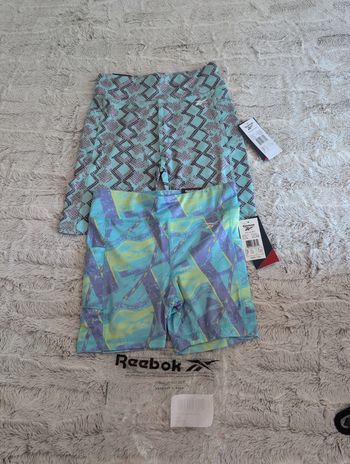 Lot de 2 shorts 13/14 ans neuf reebok