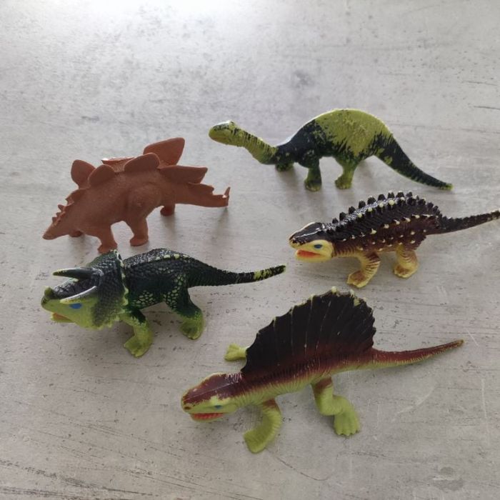 Figurines dinosaures