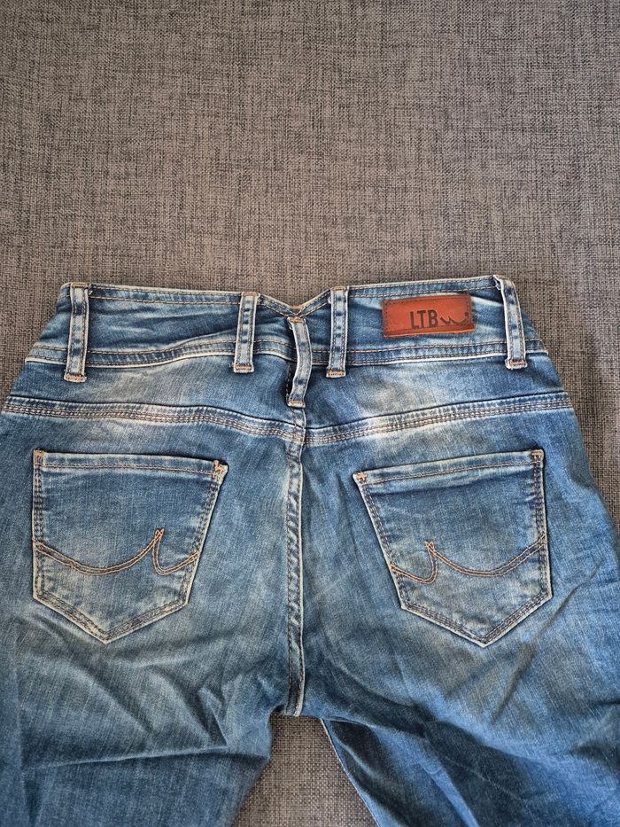 Jean femme Taille 36 - photo numéro 4