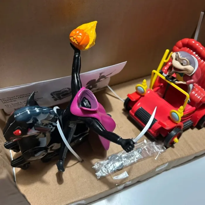 Figurine disney 100 ans mr toad et cavalier sans tête - photo numéro 15