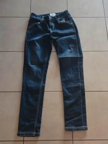 Jean bleue Taille 40 bon etat