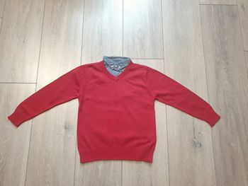 Pull couleur framboise. Garçon 5 ans. Marque In Extenso