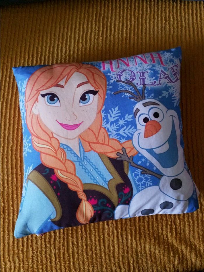 Coussin Disney déhoussable très bon état