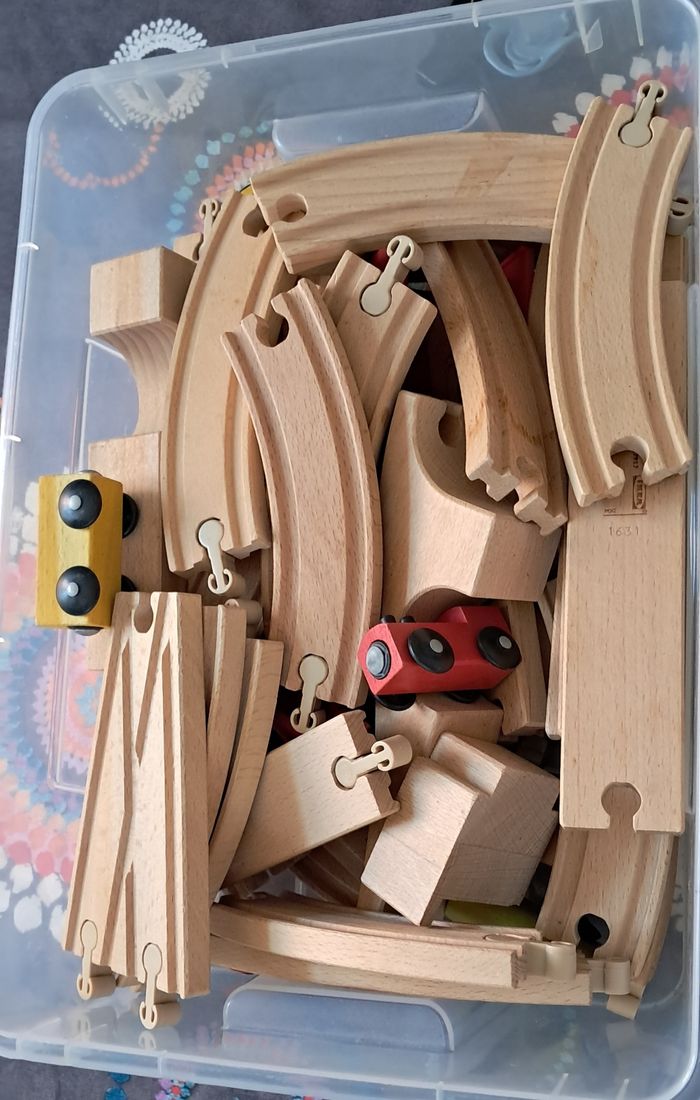 Trains en bois deux jeux