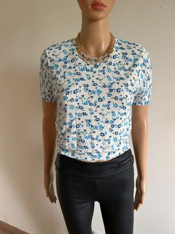 Haut blanc et fleurie neuve à manches courtes Zara taille S