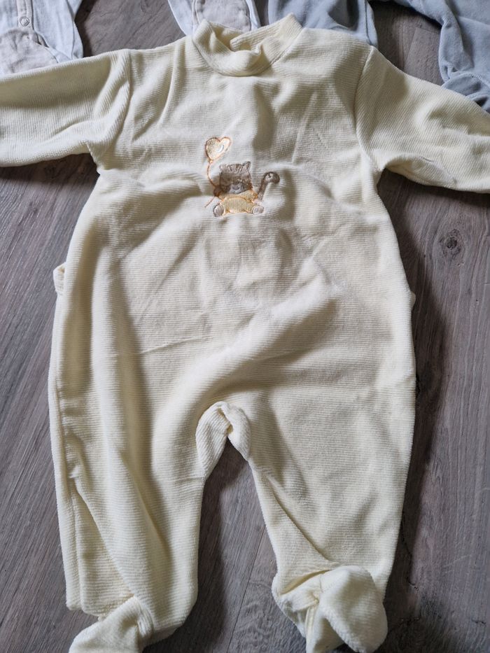 Lot de pyjamas - photo numéro 4