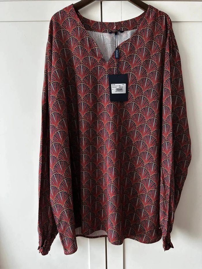 Jolie blouse Thalassa taille 6 neuve