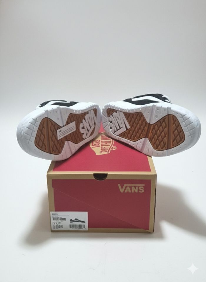 Vans hylane - photo numéro 3