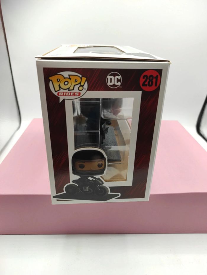 figurine funko pop rides the batman selina kyle on motorcycle - photo numéro 5