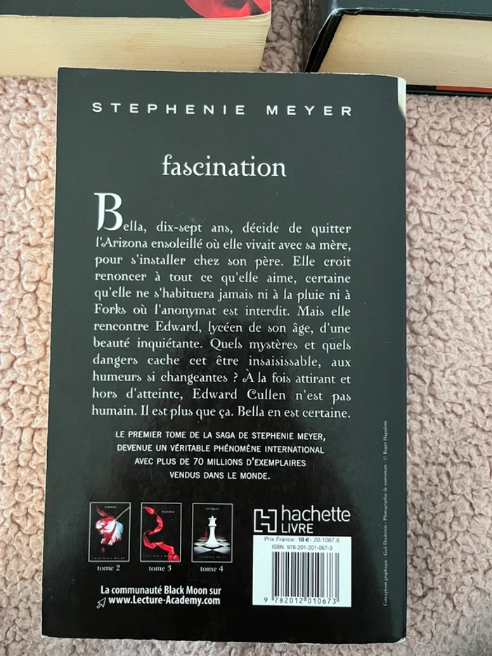 Saga Twilight - Stephenie Meyer - photo numéro 3