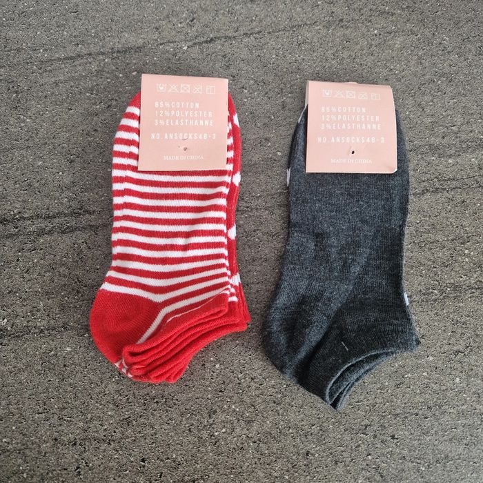 4 paires de socquettes 35/38. - photo numéro 2