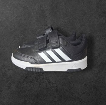 Basket adidas taille 24