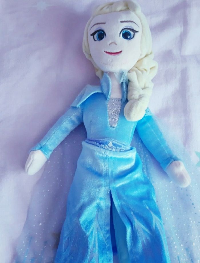 Poupée la reine des neige - photo numéro 2