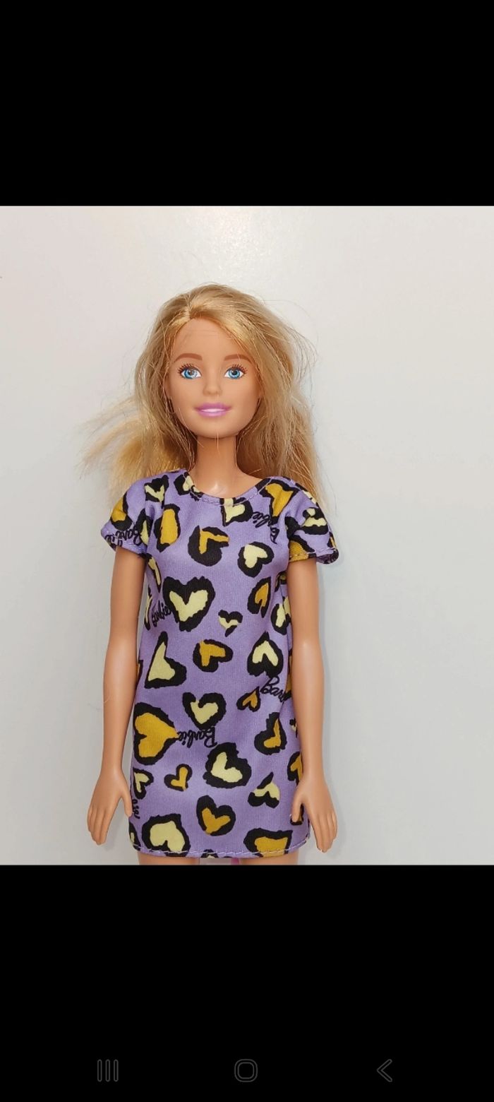 Poupée mattel Barbie chic t7439
Poupée et ensemble compris - photo numéro 2