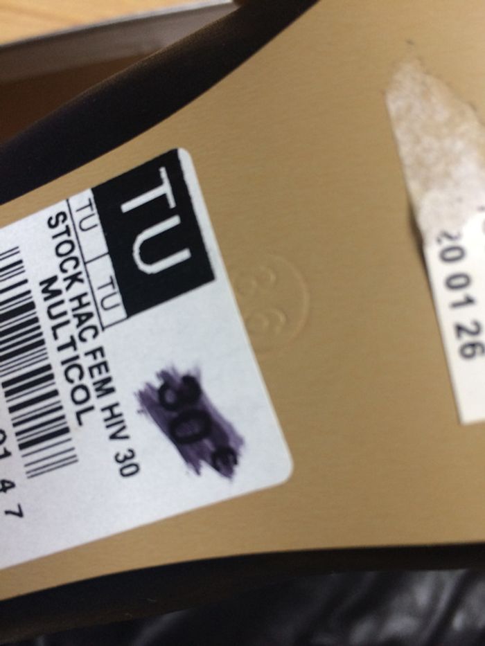 Bottes neuves#pointure 36 - photo numéro 3