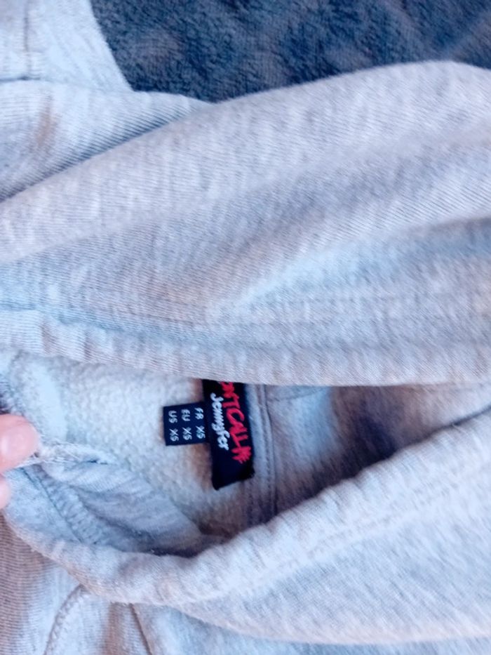 Pull gris - photo numéro 4