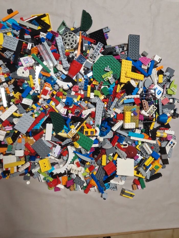 1,7 kg lego vrac tous univers + personnages A3 - photo numéro 5