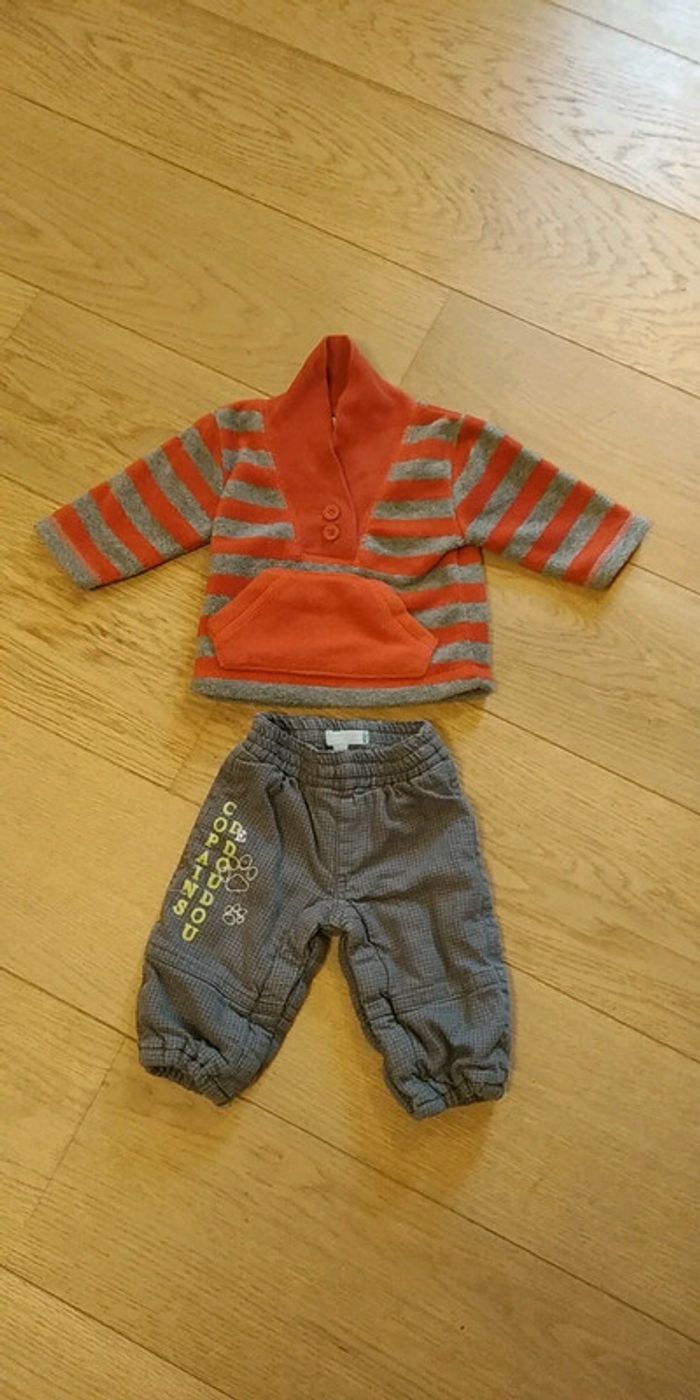 Lot pull et pantalon 1 mois