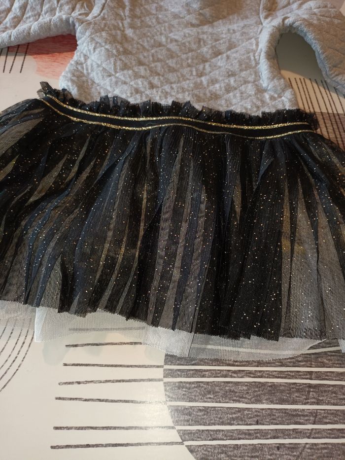 Magnifique robe dorée Taille 18 mois 👧 - photo numéro 5