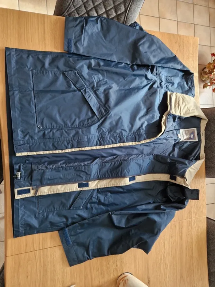 Coupe vent bleu marine - photo numéro 4