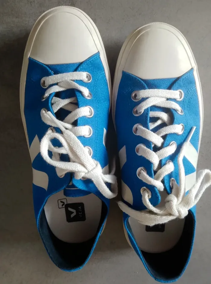 Chaussures Baskets en toile comme neuves - Femme - Fille - 39 - photo numéro 2