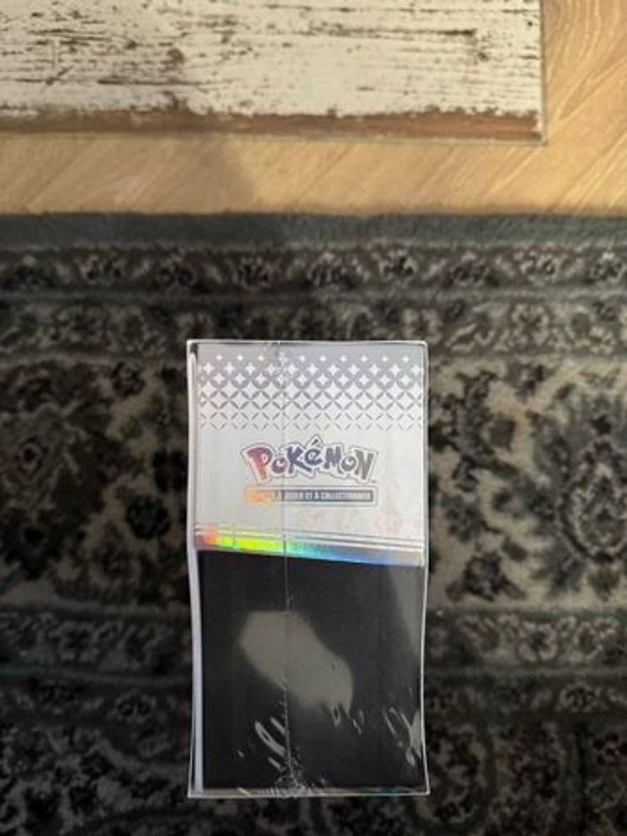 POKÉMON - ETB EV 8.5 ÉVOLUTION PRISMATIQUES - NEUF - FR - SCELLÉ - photo numéro 2
