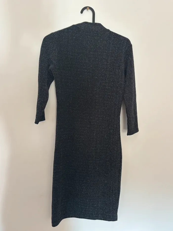 Robe à paillettes - photo numéro 4