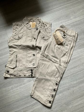 Pantacourt et veste beige clouté 10 ans (2 pièces)NEUF  n°27