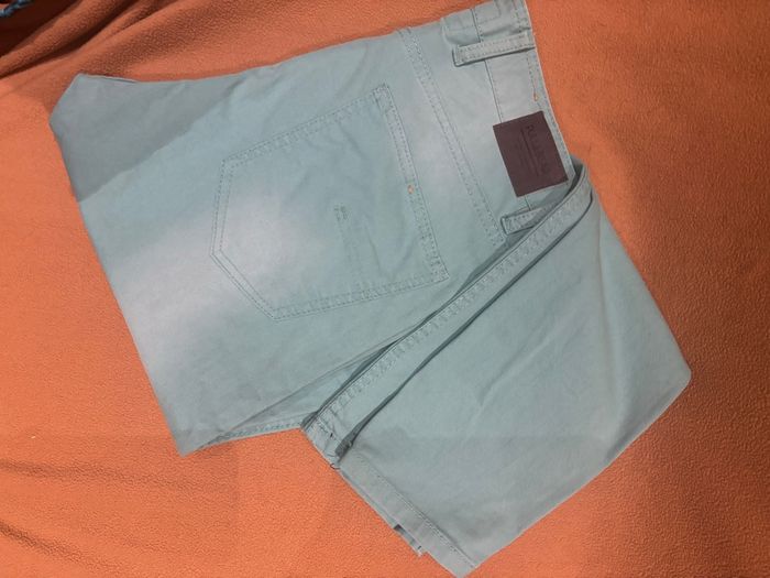 Pantalon vert Pull & Bear 40