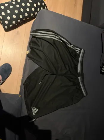 Short de sport  adidas noir taille M
