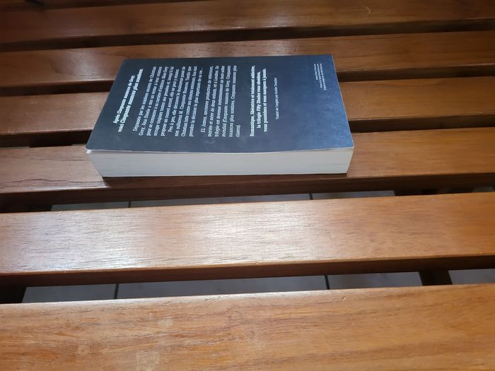 Livre cinquante nuances plus sombres - photo numéro 2