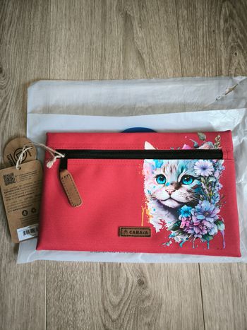 Pochette customisée avant Cabaia