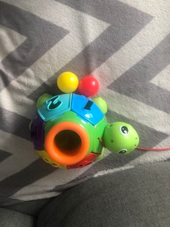Jeux de la tortue avec ses 2 balles à encastrer 